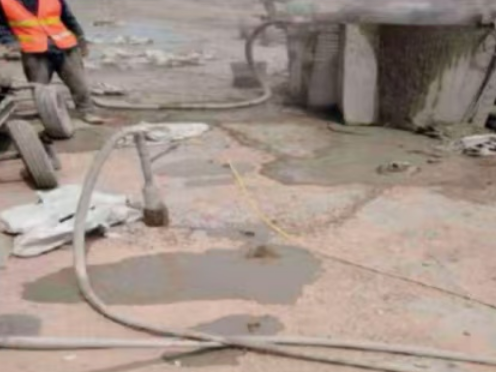 德清水泥混凝土路面板底注浆技术 路面脱空注浆整治方案